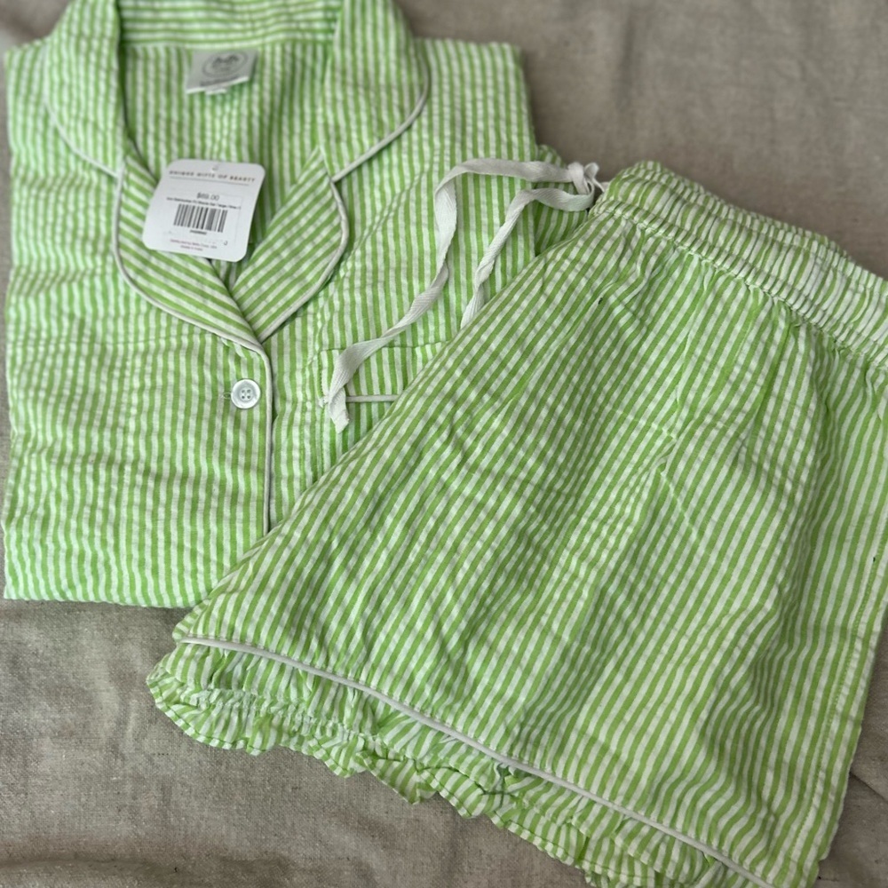 Belle Il Fiore Pajamas Ultra Soft Seersucker Womens PJ Ruffled ShortSet NWT - Picture 4 of 7